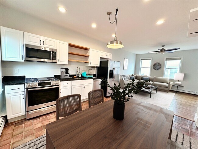 6 Wilbur Ct in Boston, MA - Building Photo - Building Photo