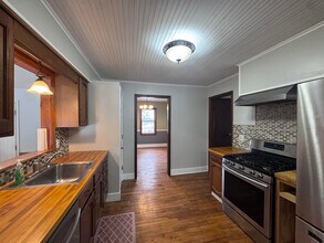 975 Saratoga Rd in Ballston Lake, NY - Foto de edificio - Building Photo