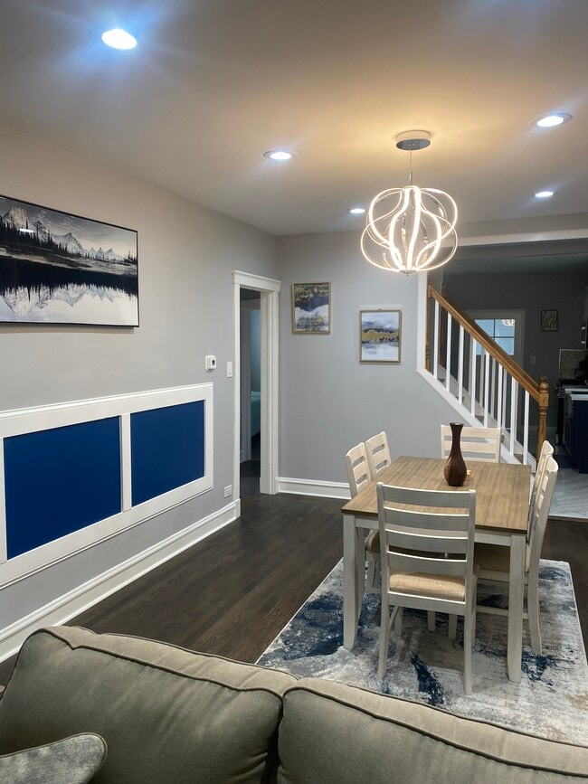 8027 S Kimbark Ave in Chicago, IL - Foto de edificio - Building Photo