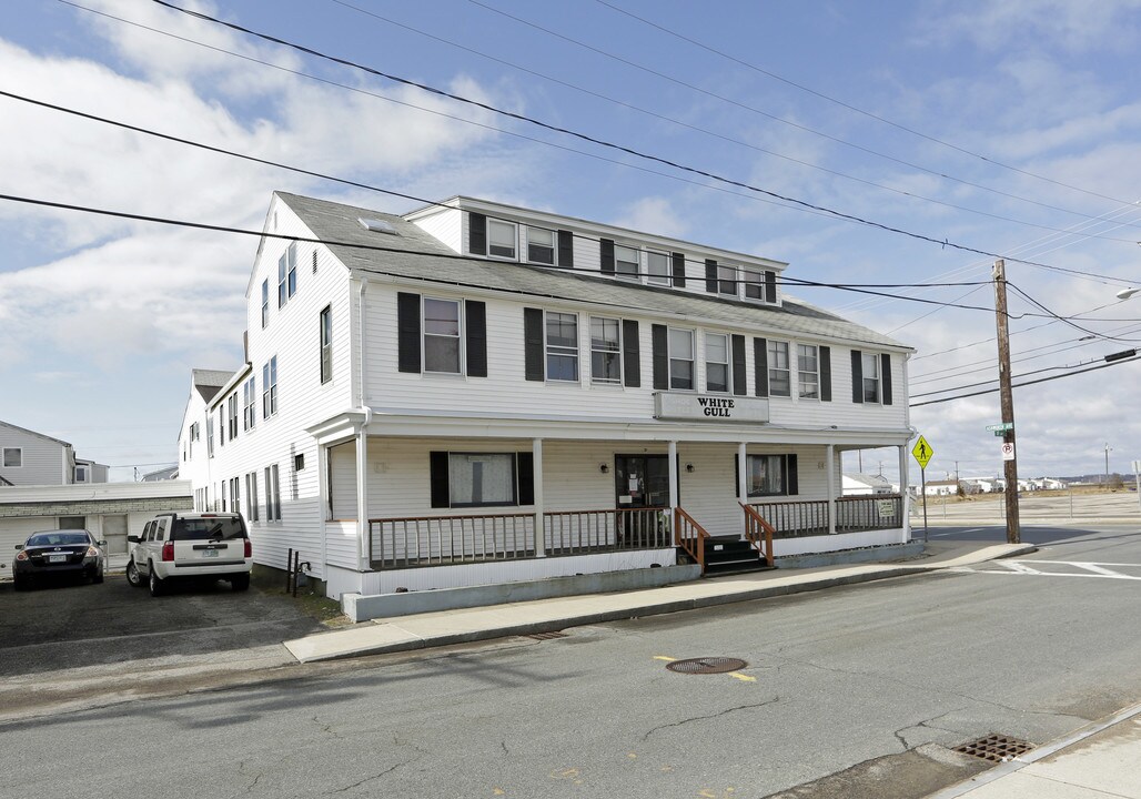 21 F St in Hampton, NH - Foto de edificio