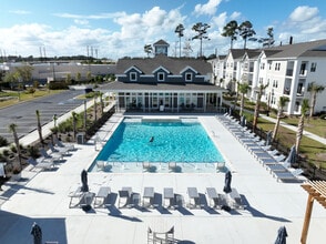 The Edison at Colonnade Crossing in Oxford, MS - Foto de edificio - Building Photo