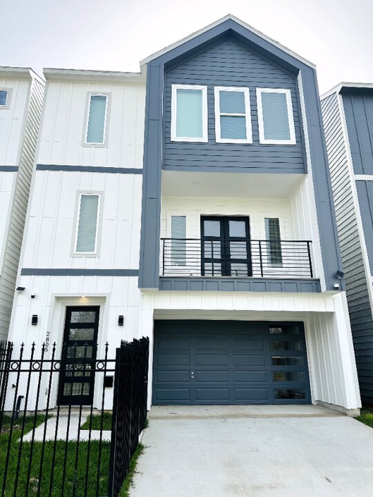 2805 Brailsfort St in Houston, TX - Building Photo
