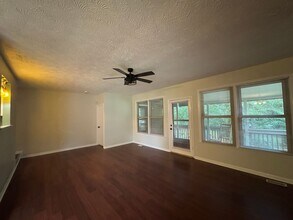 5533 Deep Hollow Ct in Fayetteville, NC - Building Photo - Building Photo