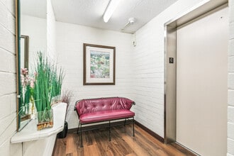 725 S Alton Way, Unit 9C in Denver, CO - Building Photo - Building Photo