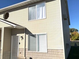 721 20th St in Heyburn, ID - Building Photo