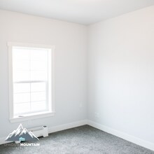 1558 N 160 W in North Logan, UT - Building Photo - Building Photo
