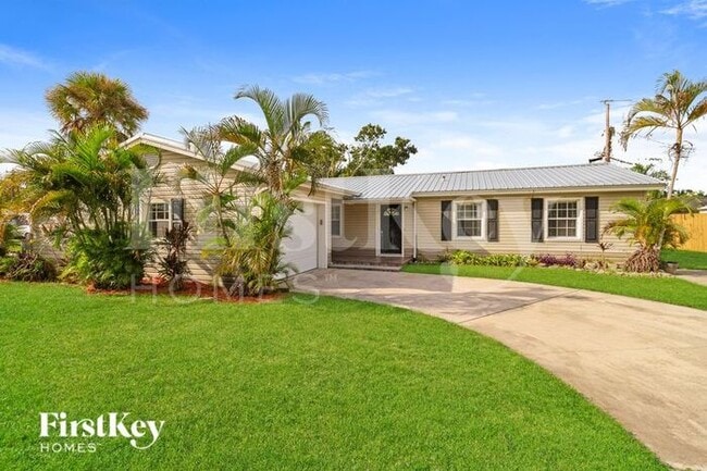 1034 Hermosa Dr