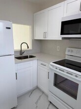 4298 NW S Tamiami Canal Dr in Miami, FL - Building Photo - Building Photo