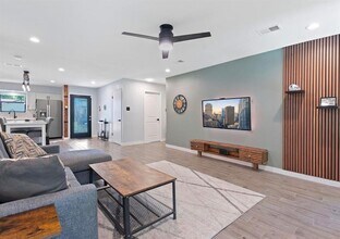 713 Buckingham Pl in Austin, TX - Building Photo - Building Photo