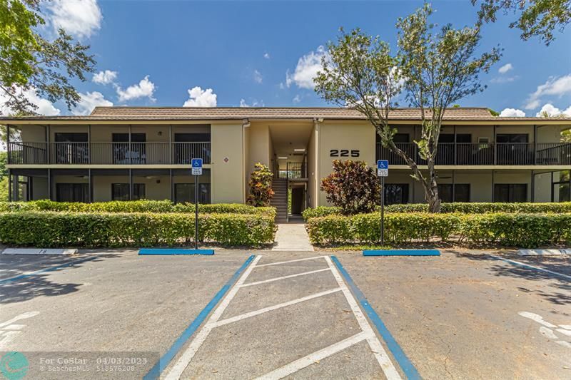 225 Deer Creek Blvd in Deerfield Beach, FL - Building Photo