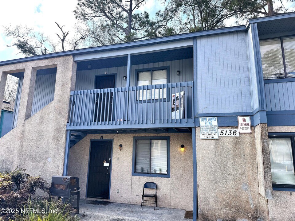 5136 Westchase Ct in Jacksonville, FL - Foto de edificio