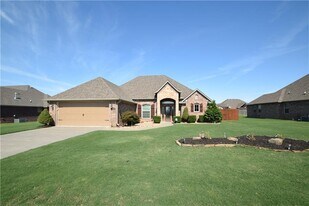 3902 SW Flatrock Ave in Bentonville, AR - Building Photo