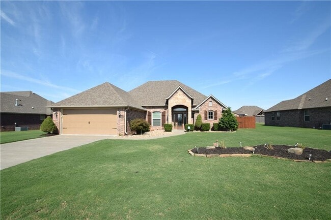 property at 3902 SW Flatrock Ave