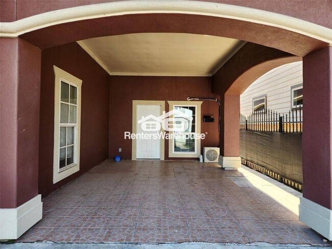 5027 Creekmont Dr in Houston, TX - Building Photo - Building Photo