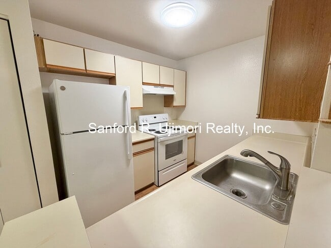 94-105-105 Luluka Pl in Waipahu, HI - Building Photo - Building Photo