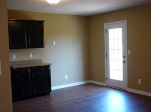 995 S Ash Ridge Dr in Clarksville, TN - Building Photo - Building Photo