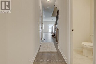 121 Sapphire Wy in Thorold, ON - Building Photo - Building Photo