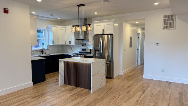 426 Avon Ave in Newark, NJ - Building Photo - Building Photo