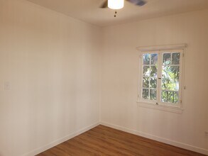2040 Argyle Ave in Los Angeles, CA - Building Photo - Building Photo