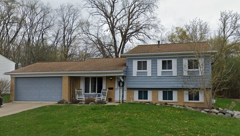 243 Randall Dr in Troy, MI - Building Photo