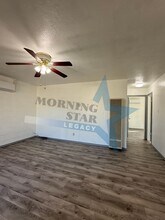 1708 Princess Jeanne Dr in Las Cruces, NM - Foto de edificio - Building Photo