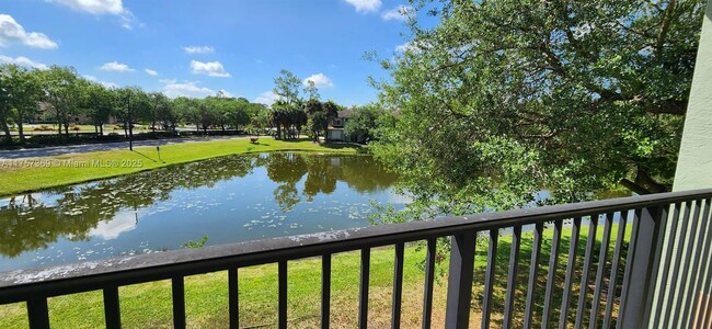 property at 280 Crestwood Cir
