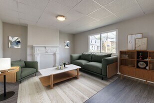 221 Millbridge St in Pittsburgh, PA - Building Photo