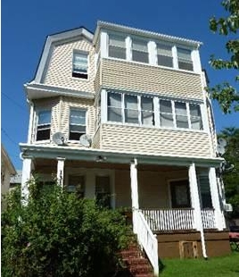 131 Claremont Ave in Montclair, NJ - Building Photo