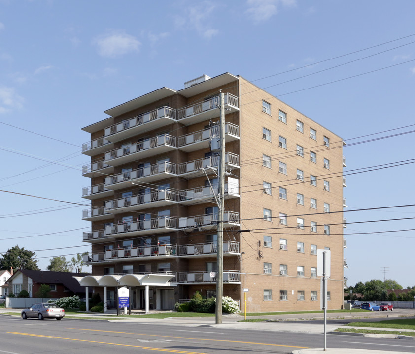 Elite Apartments in Hamilton, ON - Building Photo