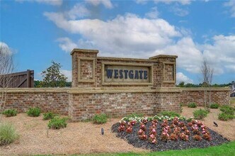 324 Sterling Creek Wy in Loganville, GA - Building Photo - Building Photo