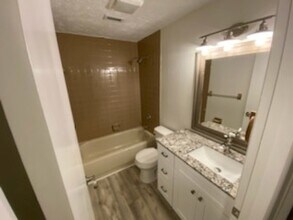 527 Cape Coral Pkwy W, Unit 6 in Cape Coral, FL - Building Photo - Building Photo
