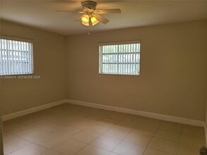 6580 Grant St in Hollywood, FL - Building Photo - Building Photo