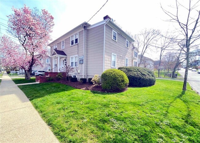 601 1st St in Mamaroneck, NY - Building Photo - Building Photo