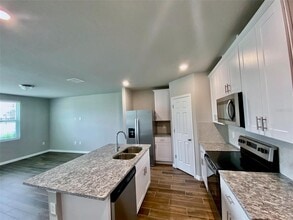 737 Legacy Dr in Davenport, FL - Building Photo - Building Photo