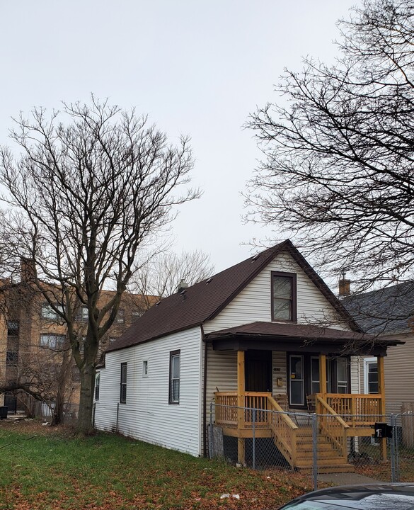 7839 S Ingleside Ave in Chicago, IL - Foto de edificio