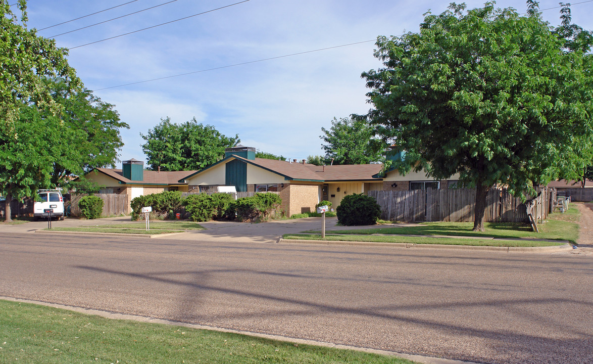 4411 74th St in Lubbock, TX - Building Photo