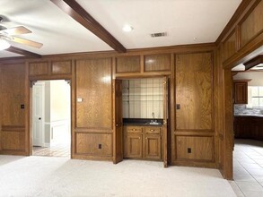 2023 Lake Hills Dr in Houston, TX - Building Photo - Building Photo