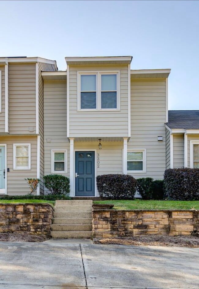 property at 3302 Comstock Rd