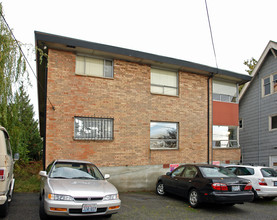 2211 Franklin Ave E in Seattle, WA - Building Photo - Building Photo