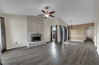 412 San Bruno Dr in Garland, TX - Building Photo - Building Photo
