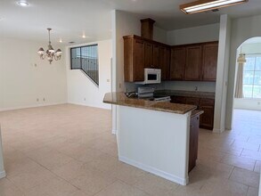 7221 Lake Victoria Rd in Laredo, TX - Building Photo - Building Photo