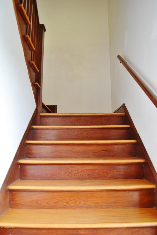 2557 Dellwood Ave in Jacksonville, FL - Building Photo - Building Photo