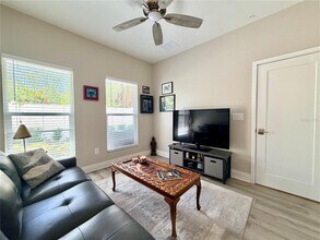946 Highland Ave in Dunedin, FL - Building Photo - Building Photo