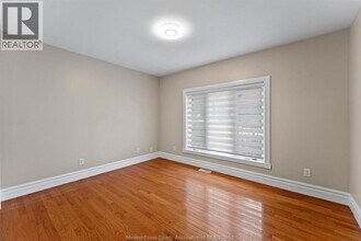 558 Reaume Rd in Windsor, ON - Building Photo - Building Photo
