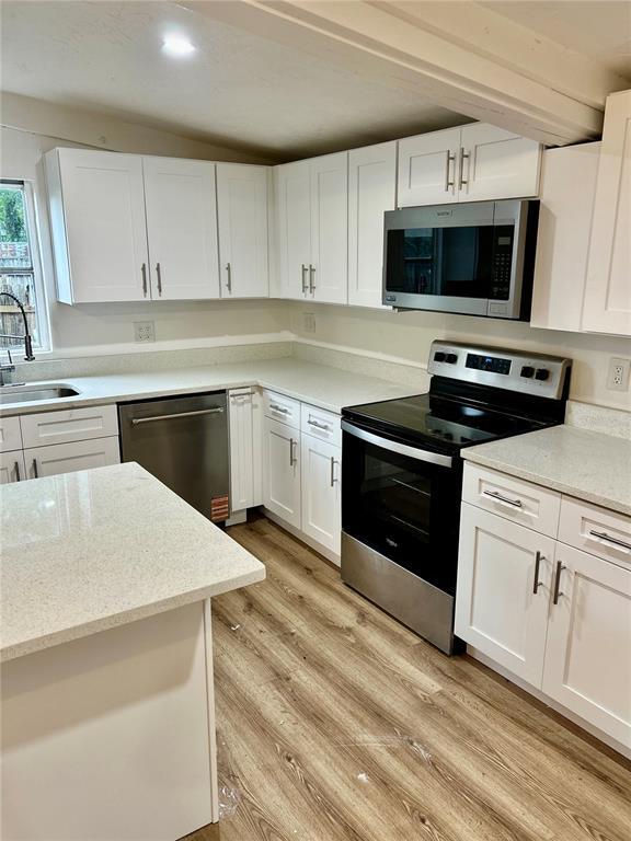 9541 Round Lk Dr in Spring Hill, FL - Building Photo - Building Photo
