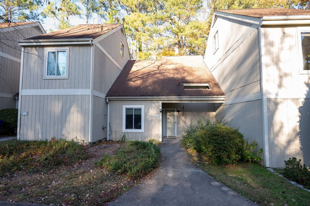 4101 Five Oaks Dr in Durham, NC - Building Photo