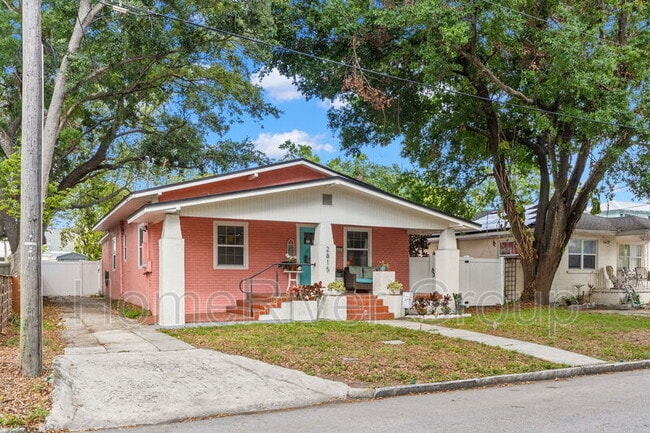 property at 2815 N Taliaferro Ave