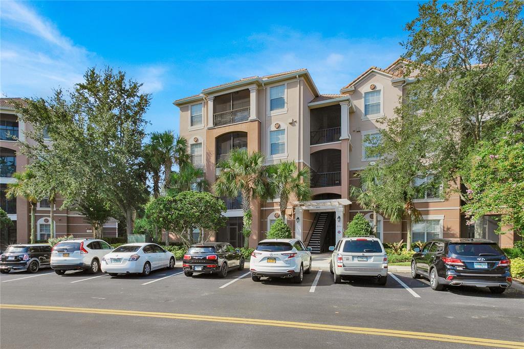 8304 Portofino Dr in Davenport, FL - Building Photo