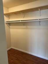 2404 3rd Ave SE, Unit A in Willmar, MN - Building Photo - Building Photo