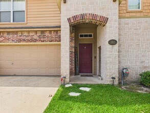 1812 W Villa Maria Rd in Bryan, TX - Foto de edificio - Building Photo